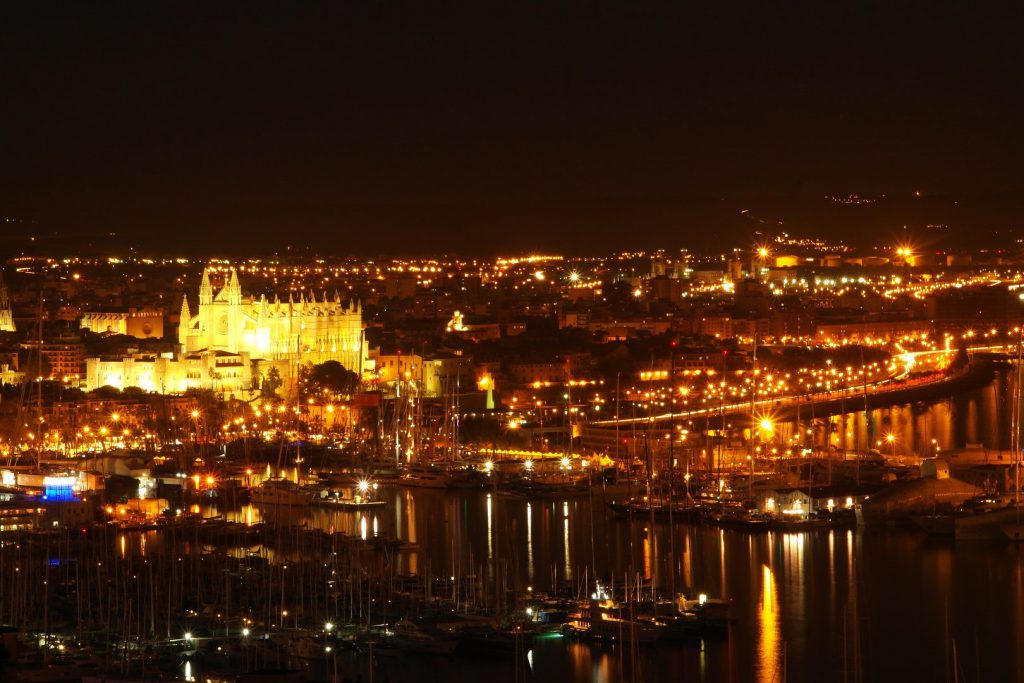 Robert Aschenbach / Palma bei Nacht